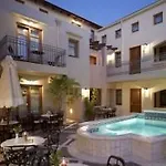 Palazzo Vecchio Exclusive מלון 4*
