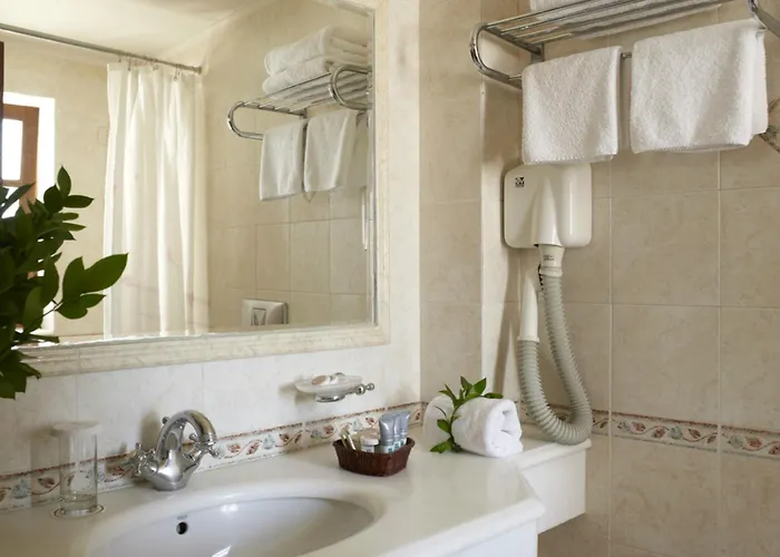 Palazzo Vecchio Exclusive 4* 罗希姆诺